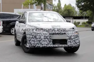 Citroen C4 - Foto spia 5-7-2024