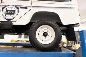 Land Rover Defender 1989 - Team Lancia - 120