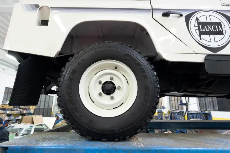 Land Rover Defender 1989 - Team Lancia - 126