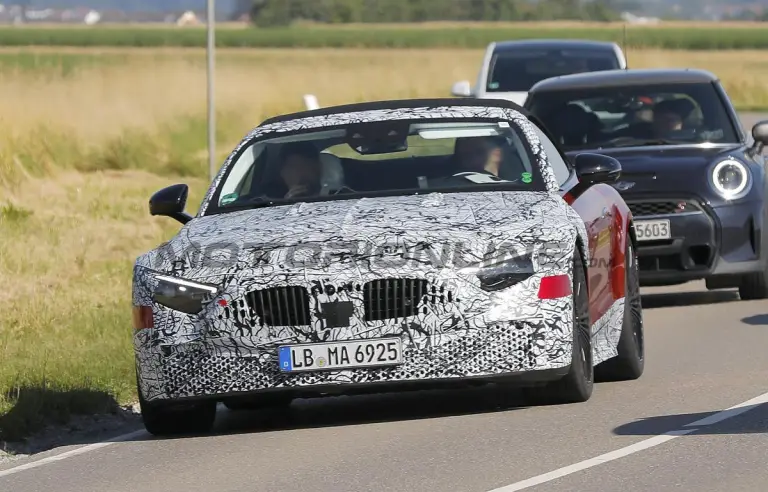 Mercedes-Maybach SL 2025 - Foto spia 10-07-2024 - 1