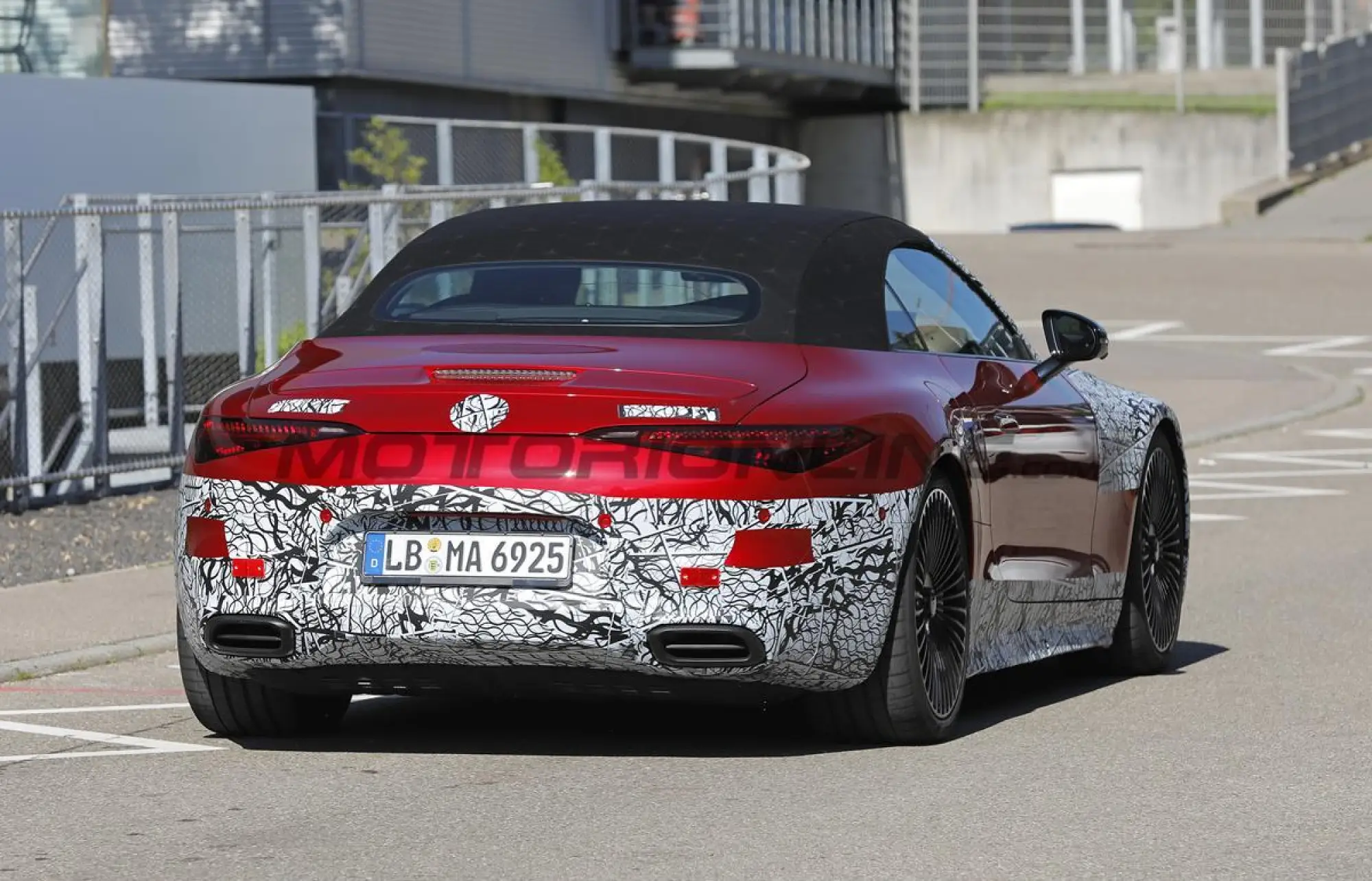 Mercedes-Maybach SL 2025 - Foto spia 10-07-2024 - 15