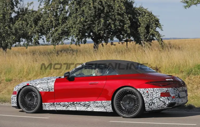 Mercedes-Maybach SL 2025 - Foto spia 10-07-2024 - 5