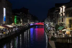 Cupra illumina la notte - 12