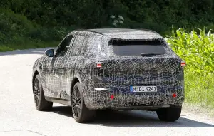 BMW X5 2027 - Foto spia 11-07-2024 - 8
