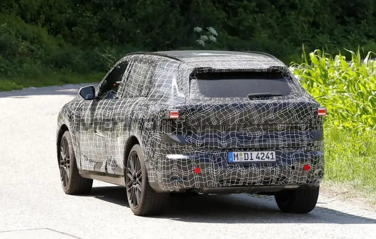 BMW X5 2027 - Foto spia 11-07-2024 - 8