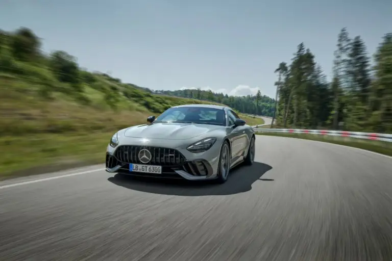 Mercedes-AMG GT 63 Pro - 21