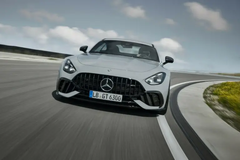 Mercedes-AMG GT 63 Pro - 19