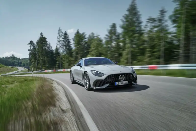 Mercedes-AMG GT 63 Pro - 23