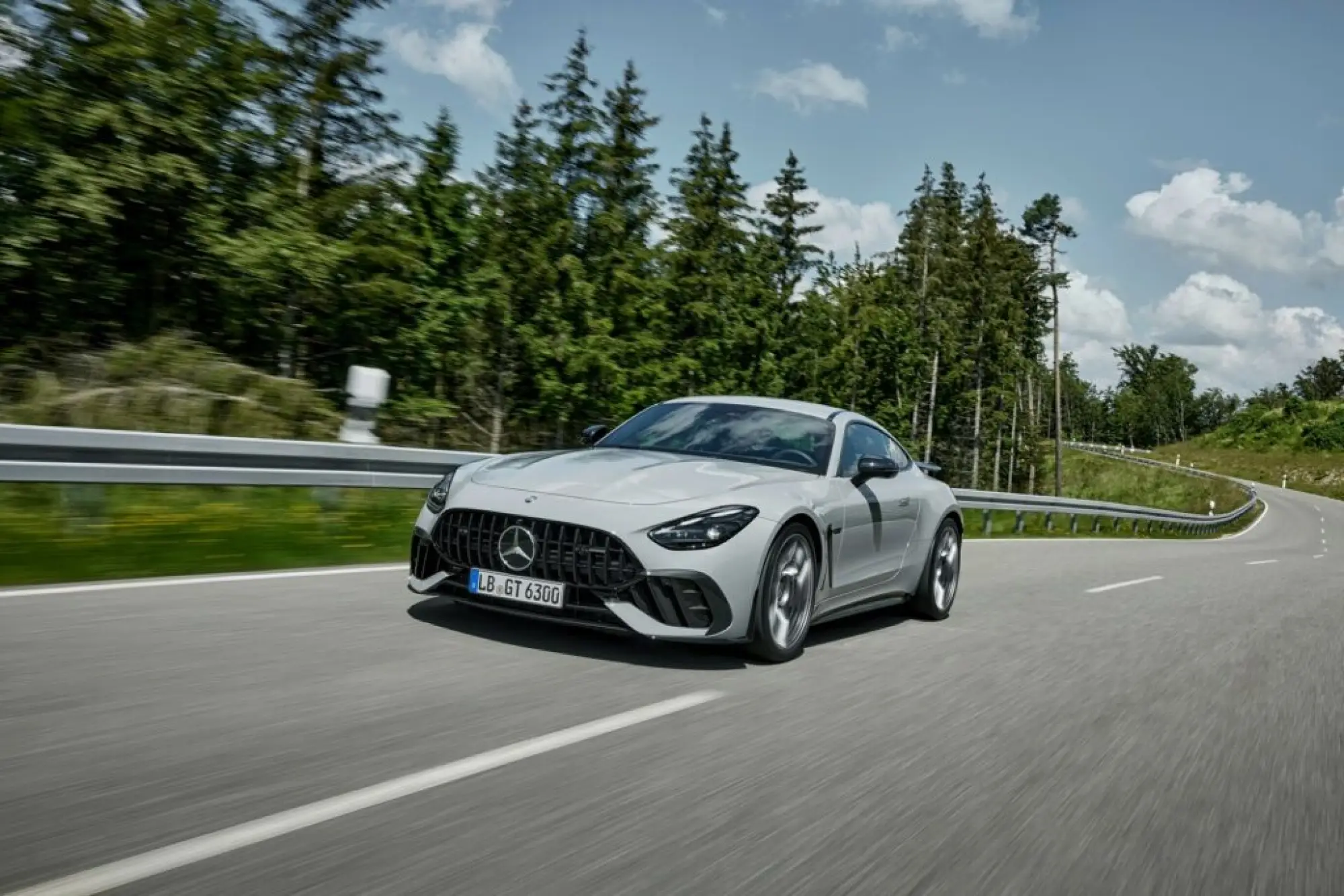 Mercedes-AMG GT 63 Pro - 24
