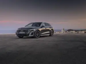 Nuova Audi A5 - prime immagini ufficiali