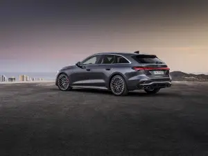 Nuova Audi A5 - prime immagini ufficiali