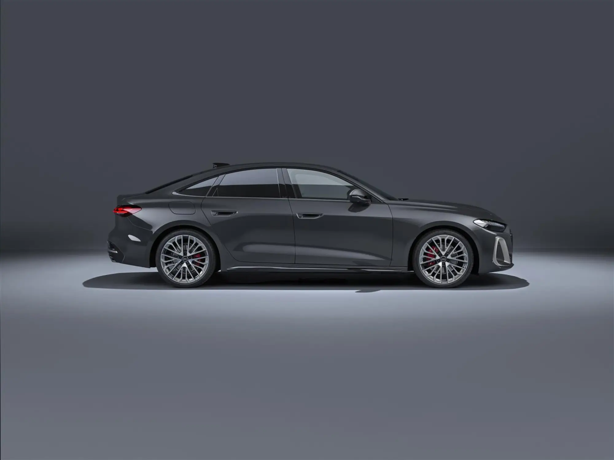 Nuova Audi A5 - prime immagini ufficiali - 1