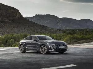 Nuova Audi A5 - prime immagini ufficiali