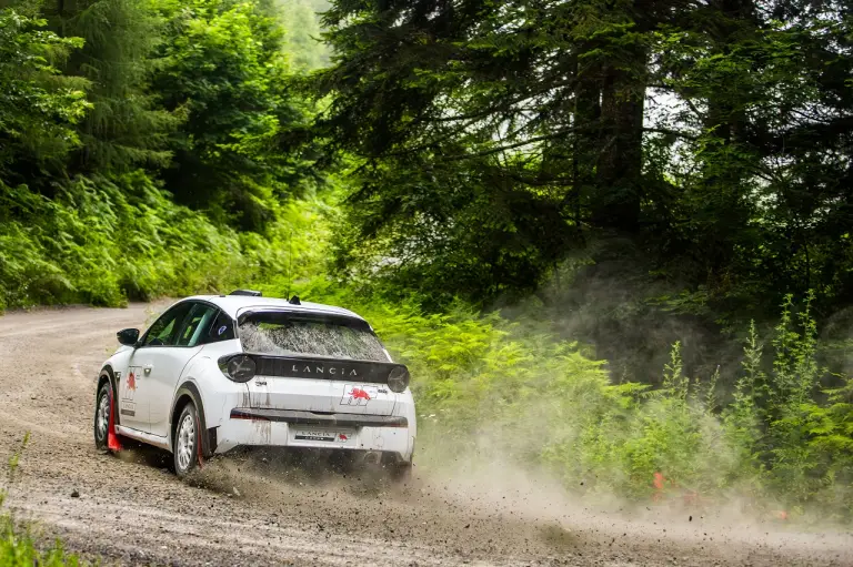 Miki Biasion ha guidato Lancia Ypsilon Rallly 4 HF - 5