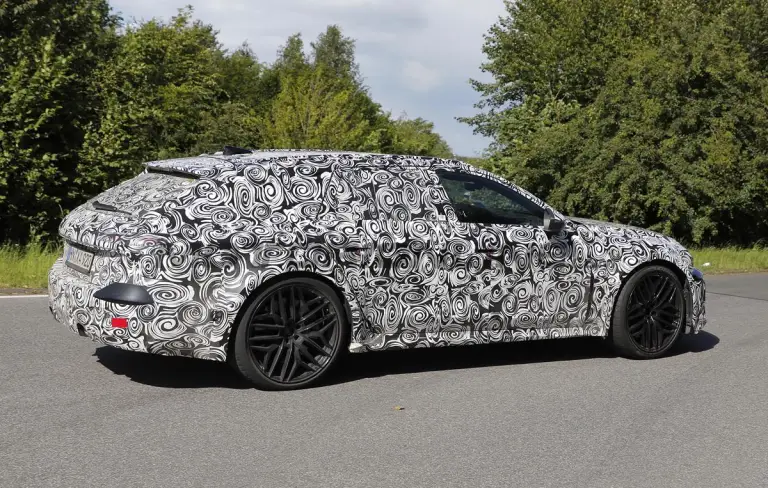 Audi RS7 2025 - Foto spia 17-07-2024 - 12