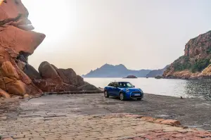 Mini Cooper S 5 porte 2024 - Foto ufficiali - 1