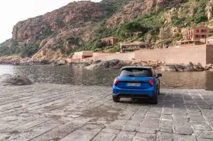 Mini Cooper S 5 porte 2024 - Foto ufficiali - 4