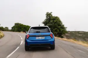 Mini Cooper S 5 porte 2024 - Foto ufficiali - 17