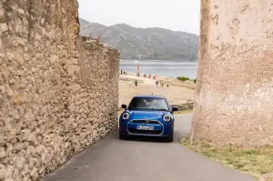 Mini Cooper S 5 porte 2024 - Foto ufficiali - 37