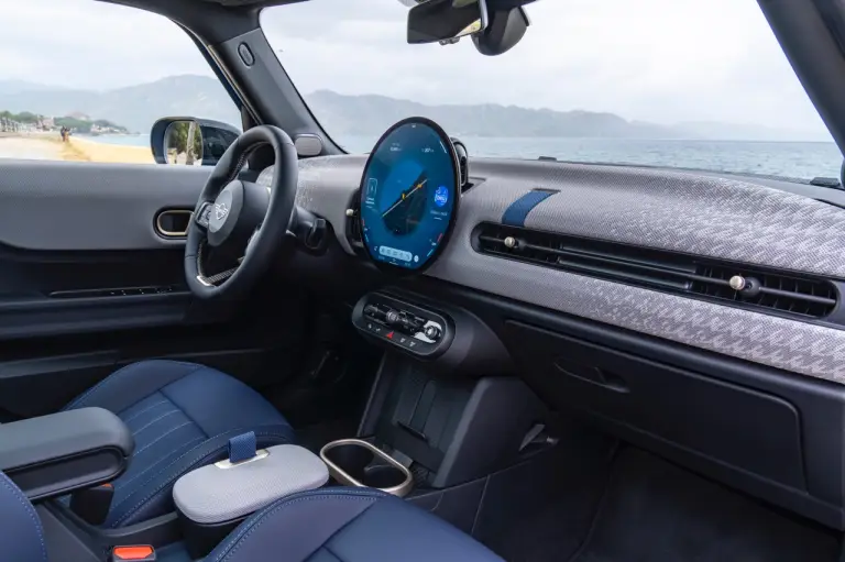 Mini Cooper S 5 porte 2024 - Foto ufficiali - 47