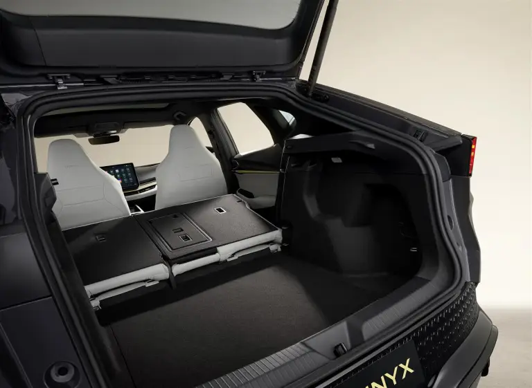 Volkswagen ID Unyx - 6