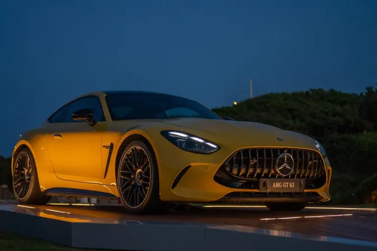 Mercedes - Phi Beach 2024 - 14