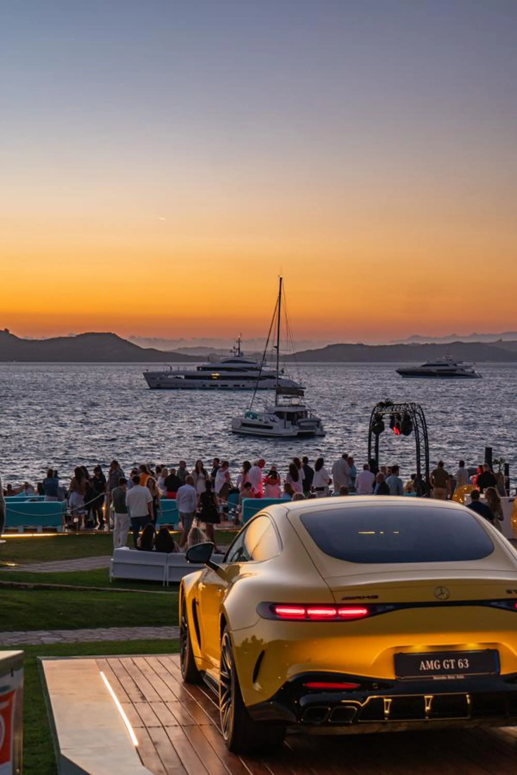 Mercedes - Phi Beach 2024 - 12