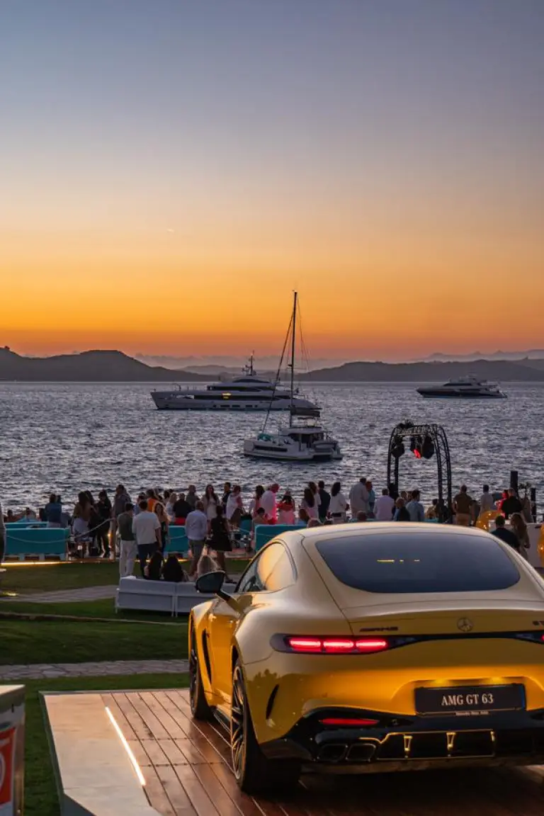 Mercedes - Phi Beach 2024 - 12