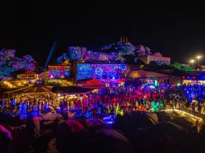 Mercedes - Phi Beach 2024 - 18