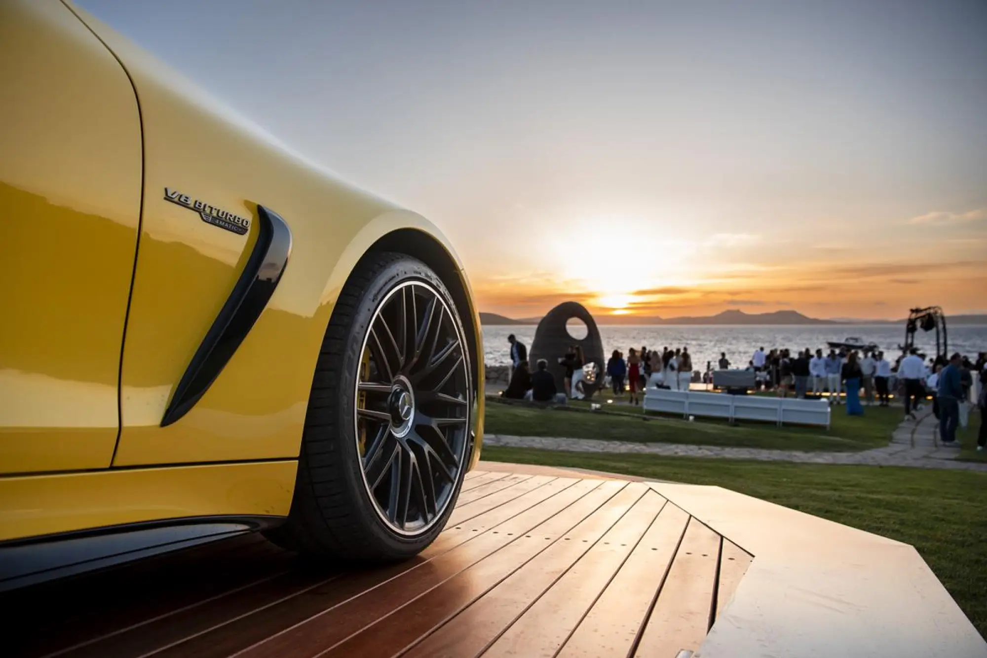 Mercedes - Phi Beach 2024 - 1