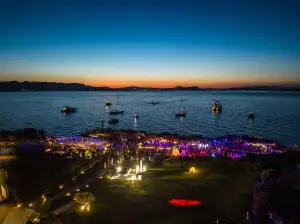 Mercedes - Phi Beach 2024 - 31
