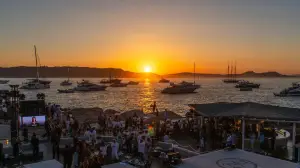 Mercedes - Phi Beach 2024 - 27