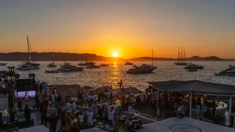 Mercedes - Phi Beach 2024 - 27
