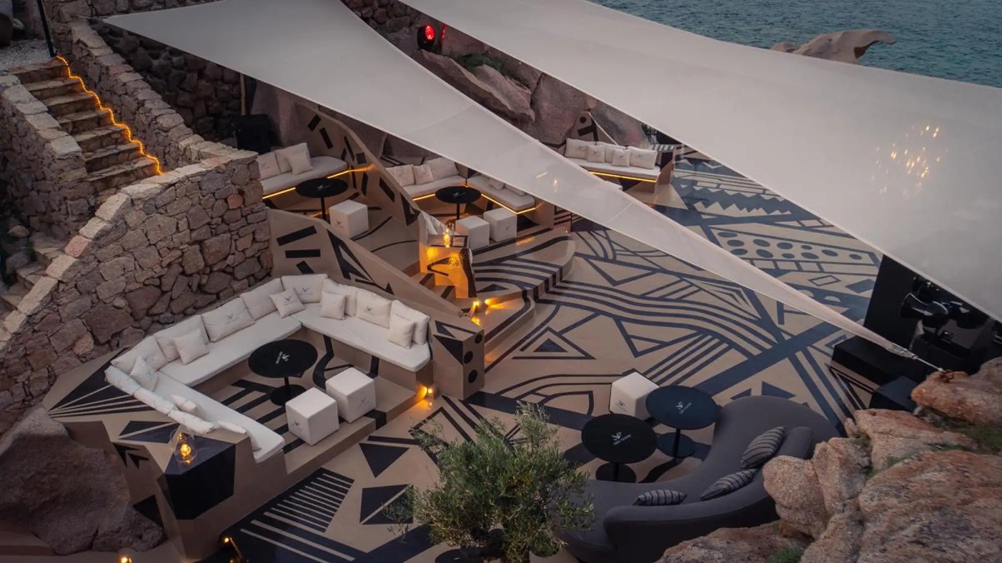 Mercedes - Phi Beach 2024 - 29