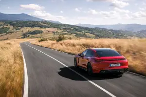 Porsche Panamera Turbo S E-Hybrid e GTS - 8
