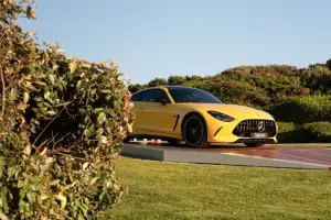 Mercedes al Phi Beach - 5