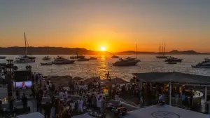Mercedes al Phi Beach - 6