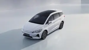 BYD M6 - 1