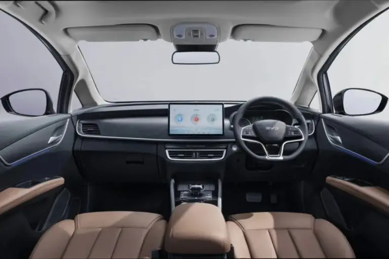 BYD M6 - 5