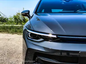 Volkswagen Golf 2024 - Prime impressioni di guida