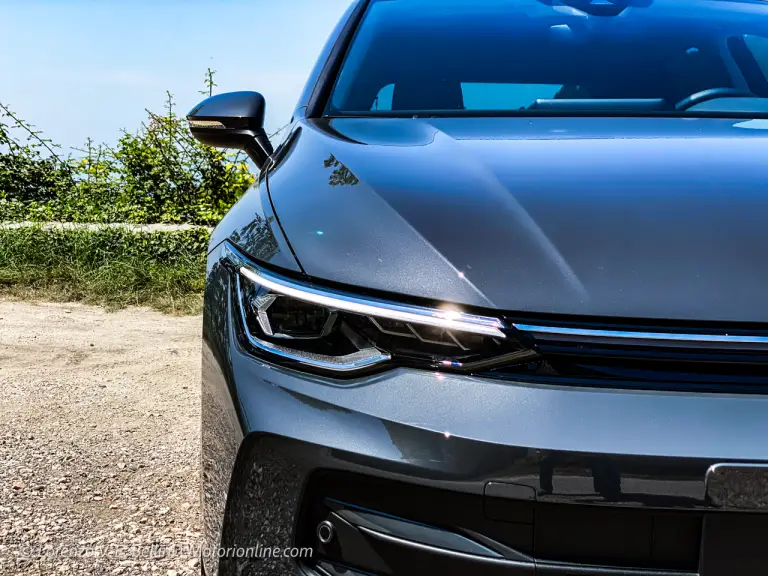 Volkswagen Golf 2024 - Prime impressioni di guida - 3