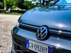 Volkswagen Golf 2024 - Prime impressioni di guida