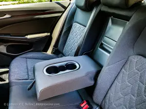 Volkswagen Golf 2024 - Prime impressioni di guida