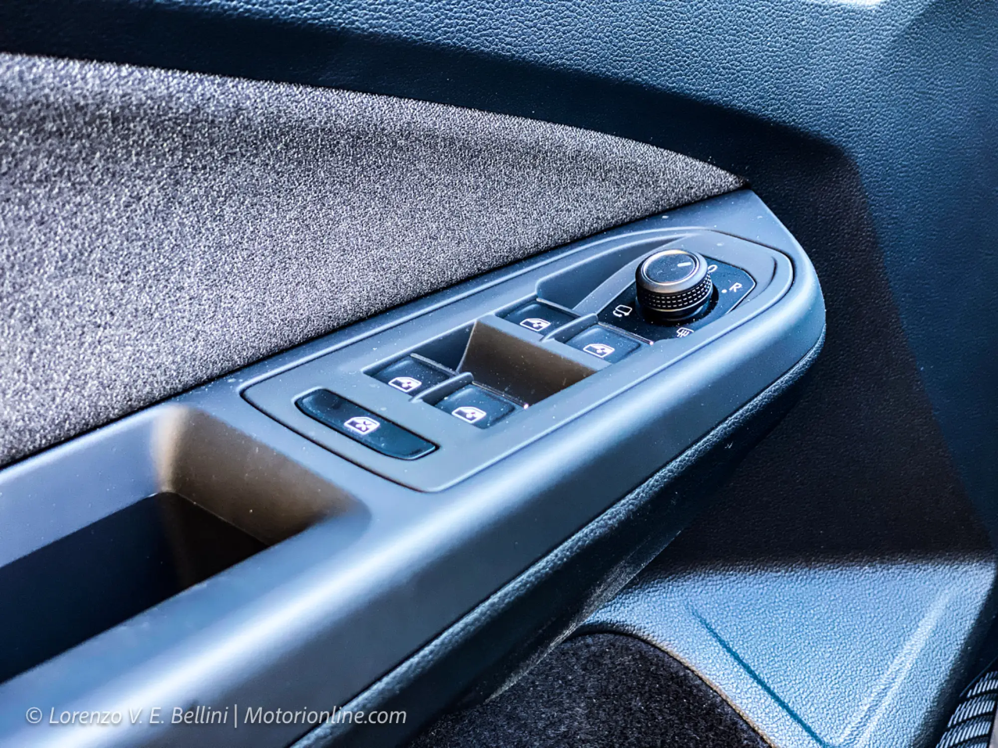 Volkswagen Golf 2024 - Prime impressioni di guida - 25