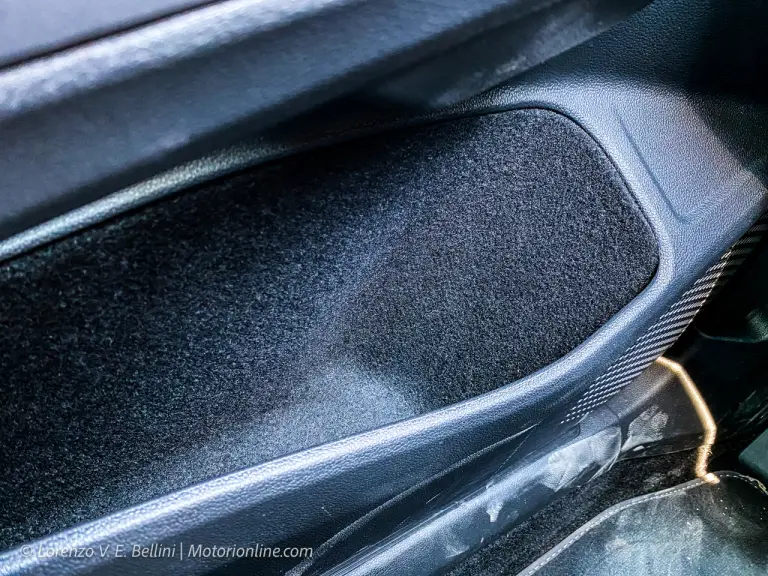 Volkswagen Golf 2024 - Prime impressioni di guida - 26