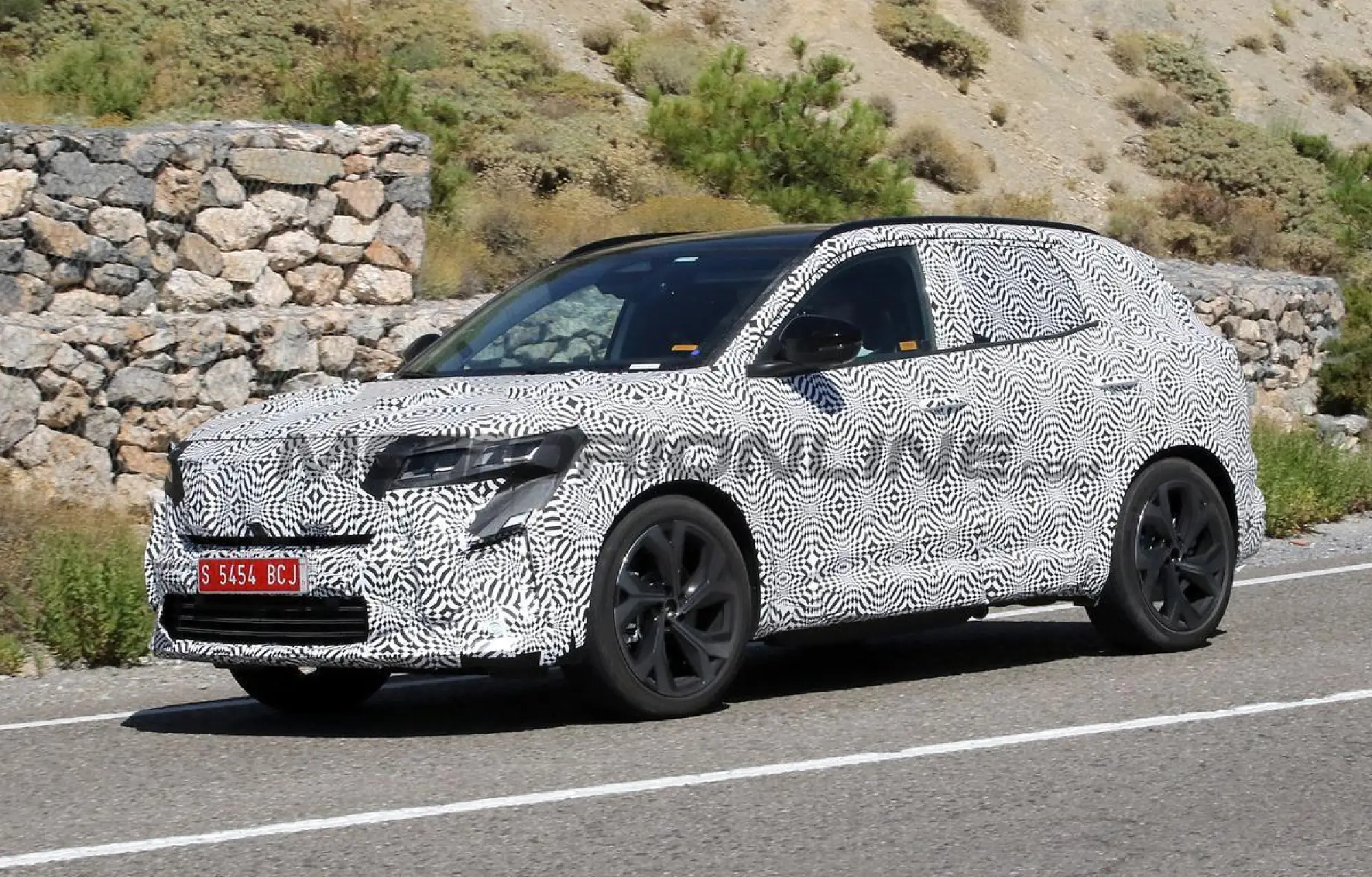 Renault Austral 2025 - Foto spia 25-07-2024 - 2