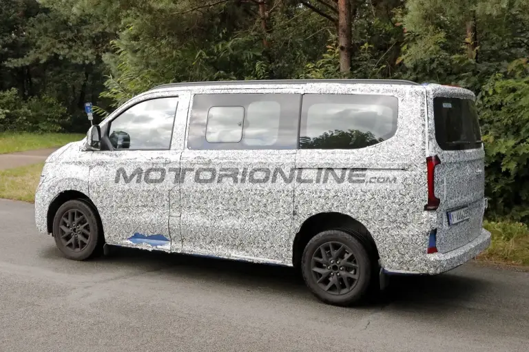 Volkswagen Transporter - Foto spia 30-7-2024 - 5