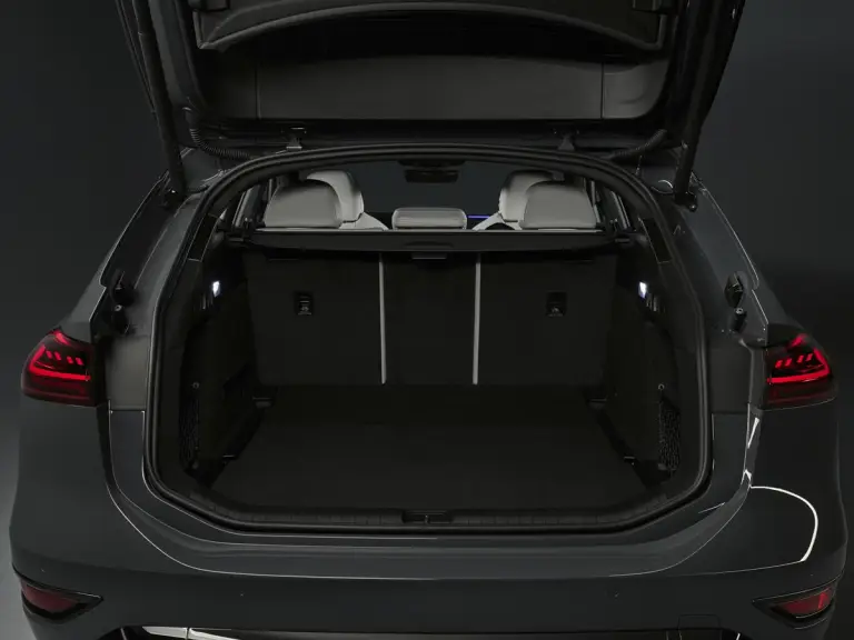 Audi A6 e-tron - 11