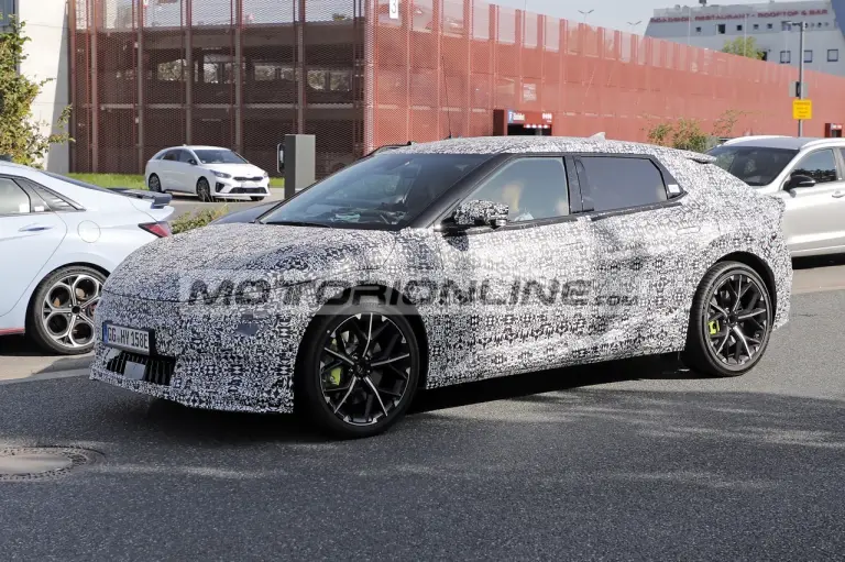 Kia EV6 GT - Foto spia 31-7-2024 - 6