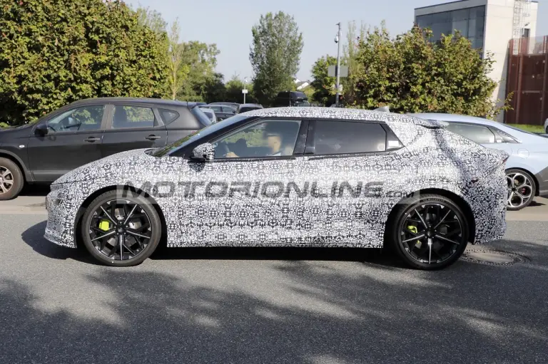 Kia EV6 GT - Foto spia 31-7-2024 - 3